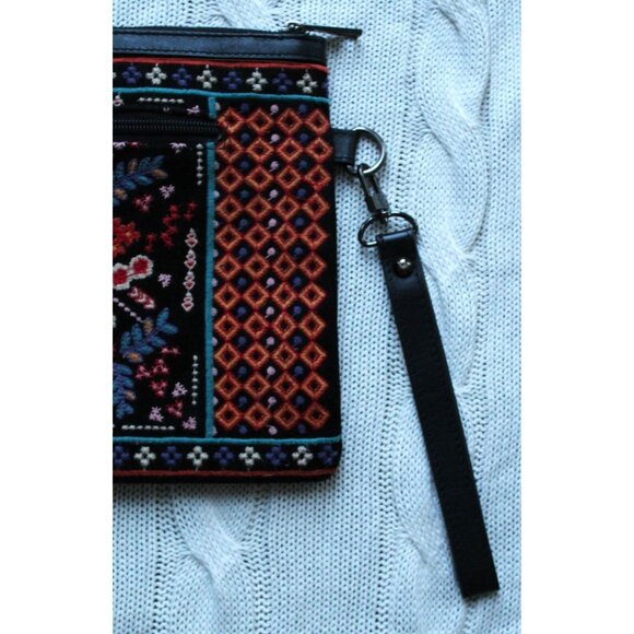 SAVANNA JANE Embroidered Pouch Wristlet Purse 13" x 8.5" - Picture 5 of 9